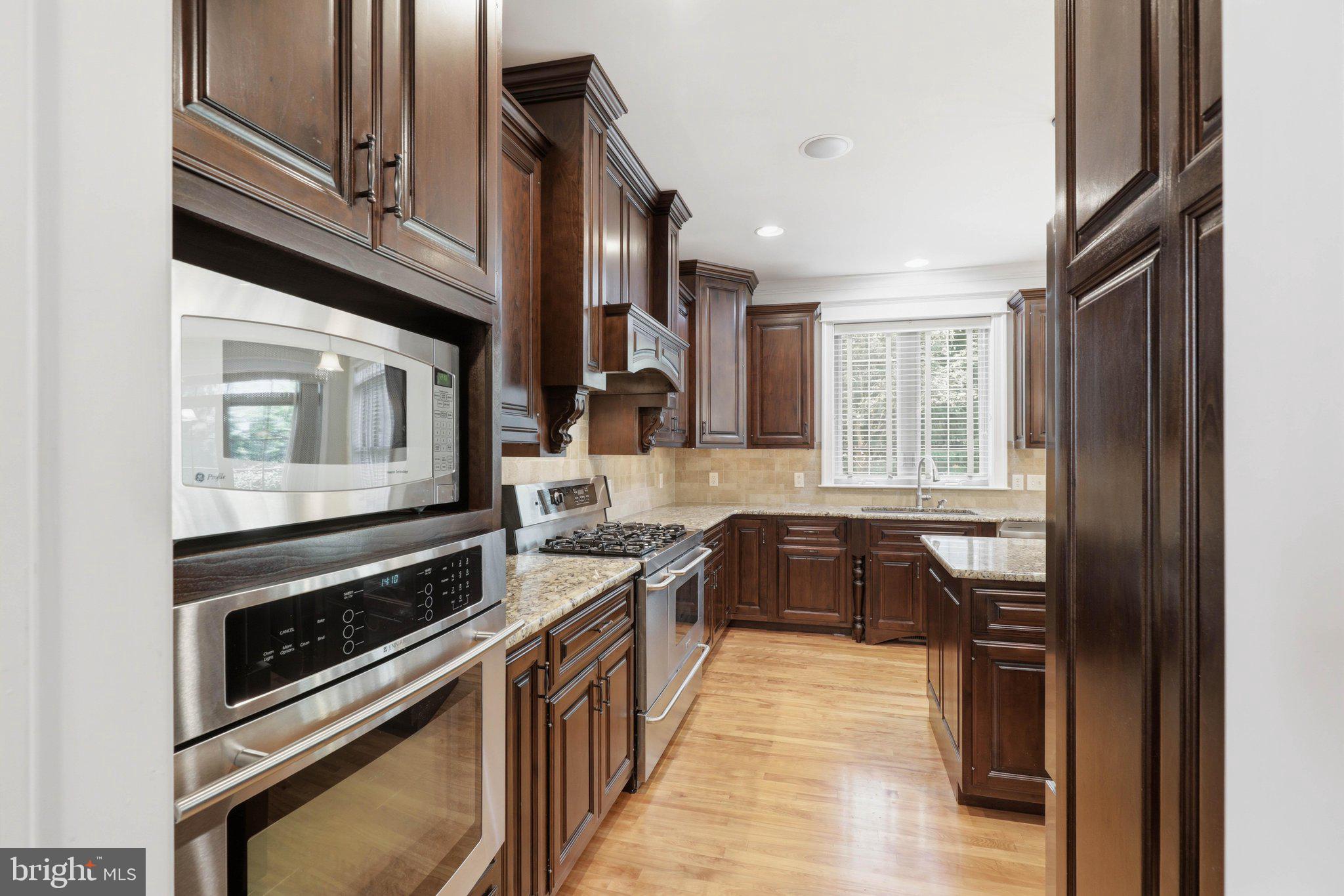 340 Royal Hunt Way Lititz, PA 17543 - Photo 26 of 65 Wall oven and Microwave
