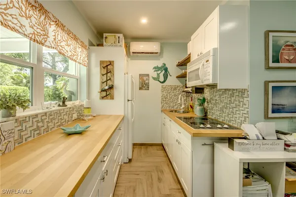 $899,000 | 1862 Linhart Avenue, Fort Myers, FL 33901