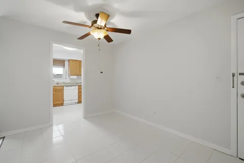 $185,000 | 330 North Carter Street, Unit 103, Palatine, IL 60067
