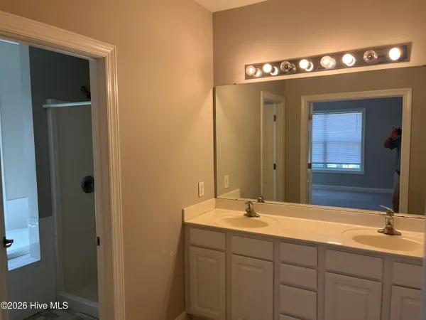 $1,600 | 1942-201 Tara Court, Unit 201, Greenville, NC 27858