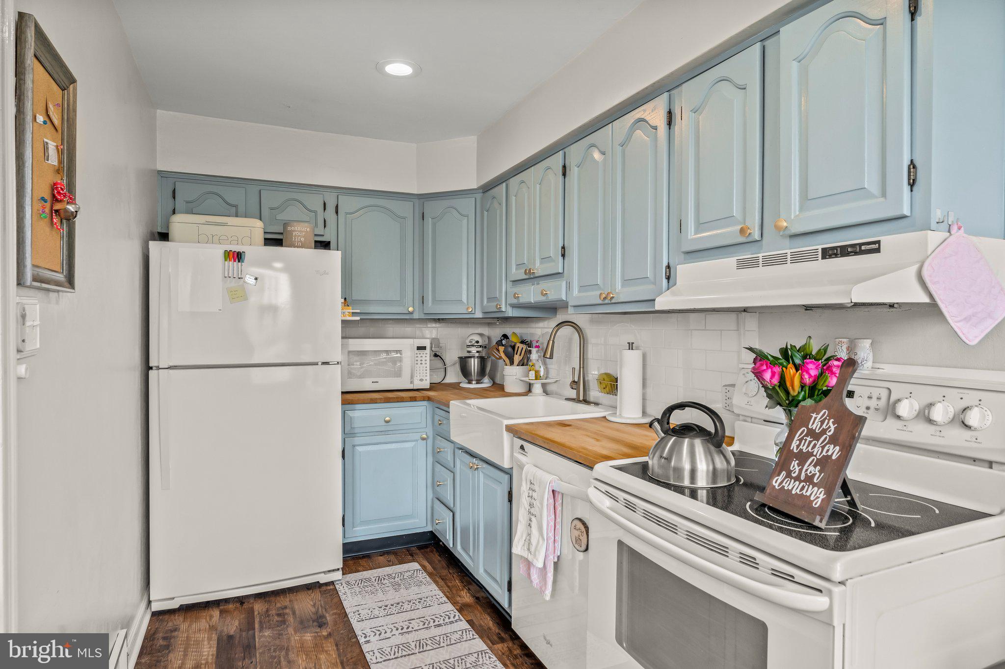 3370 Fordham Road Philadelphia, PA 19114 - Photo 10 of 39 Kitchen