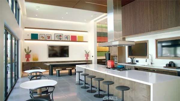 $4,748 | 19525 Nordhoff Street, Unit 25110, Northridge, CA 91324