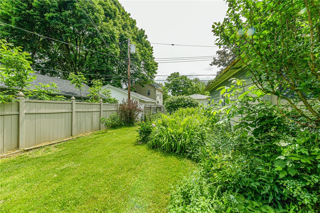172 Bedford Street Rochester, NY 14609 - Photo 8 of 36