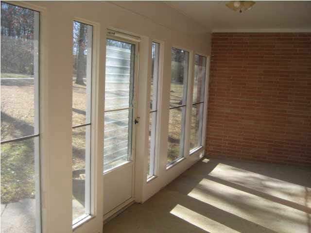 205 West Petros Road Pearl, MS 39208 - Photo 5 of 10 Sun Porch