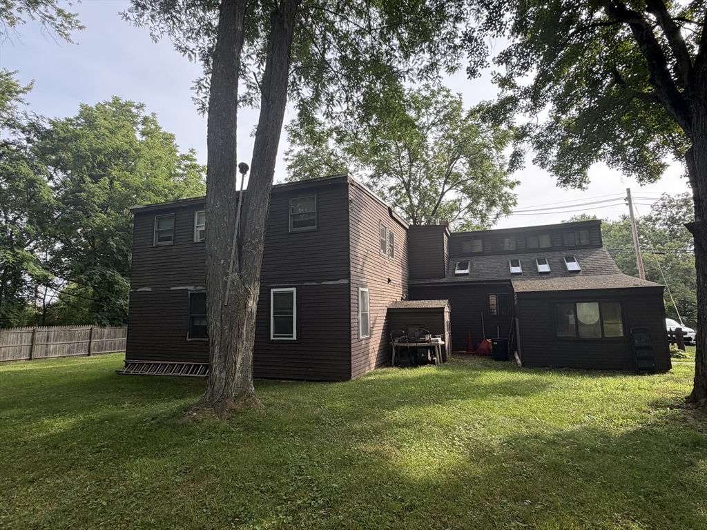 32 River Road Andover, MA 01810 - Photo 4 of 26 Gallery Image 4