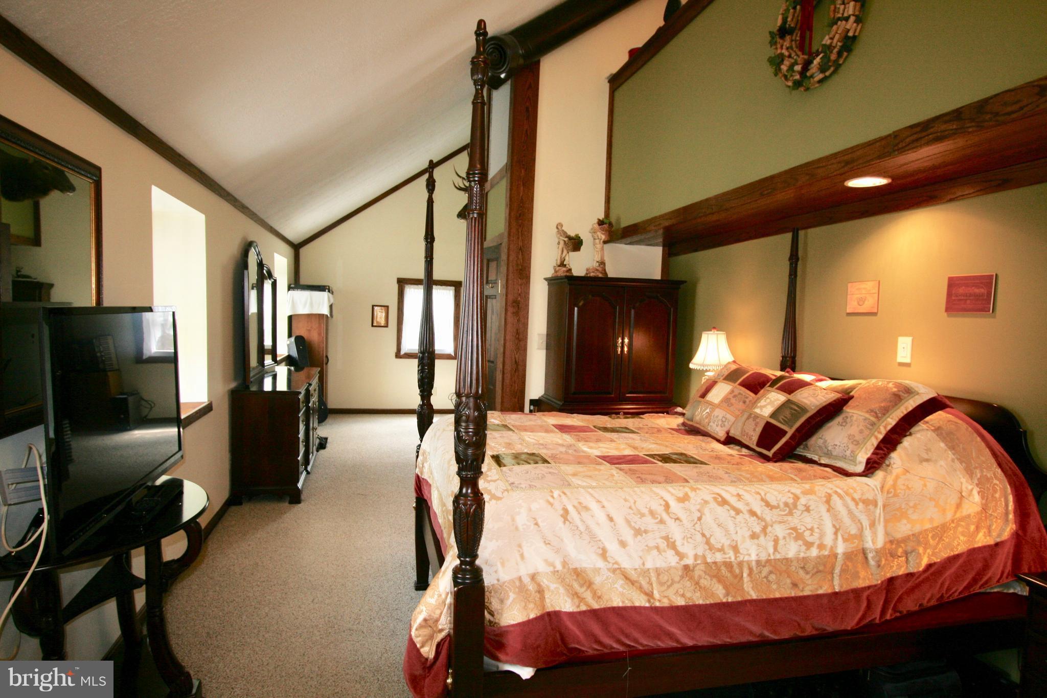 144 Reservoir Road Perryville, MD 21903 - Photo 14 of 30 Spacious master bedroom with sittng area