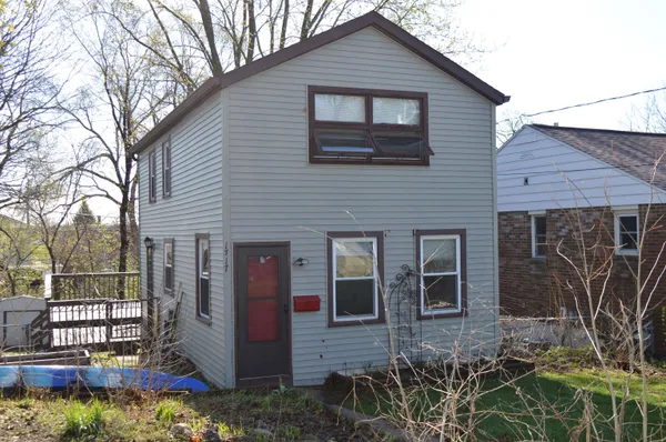 $299,900 | 1717 Loftsgordon Avenue, Madison, WI 53704