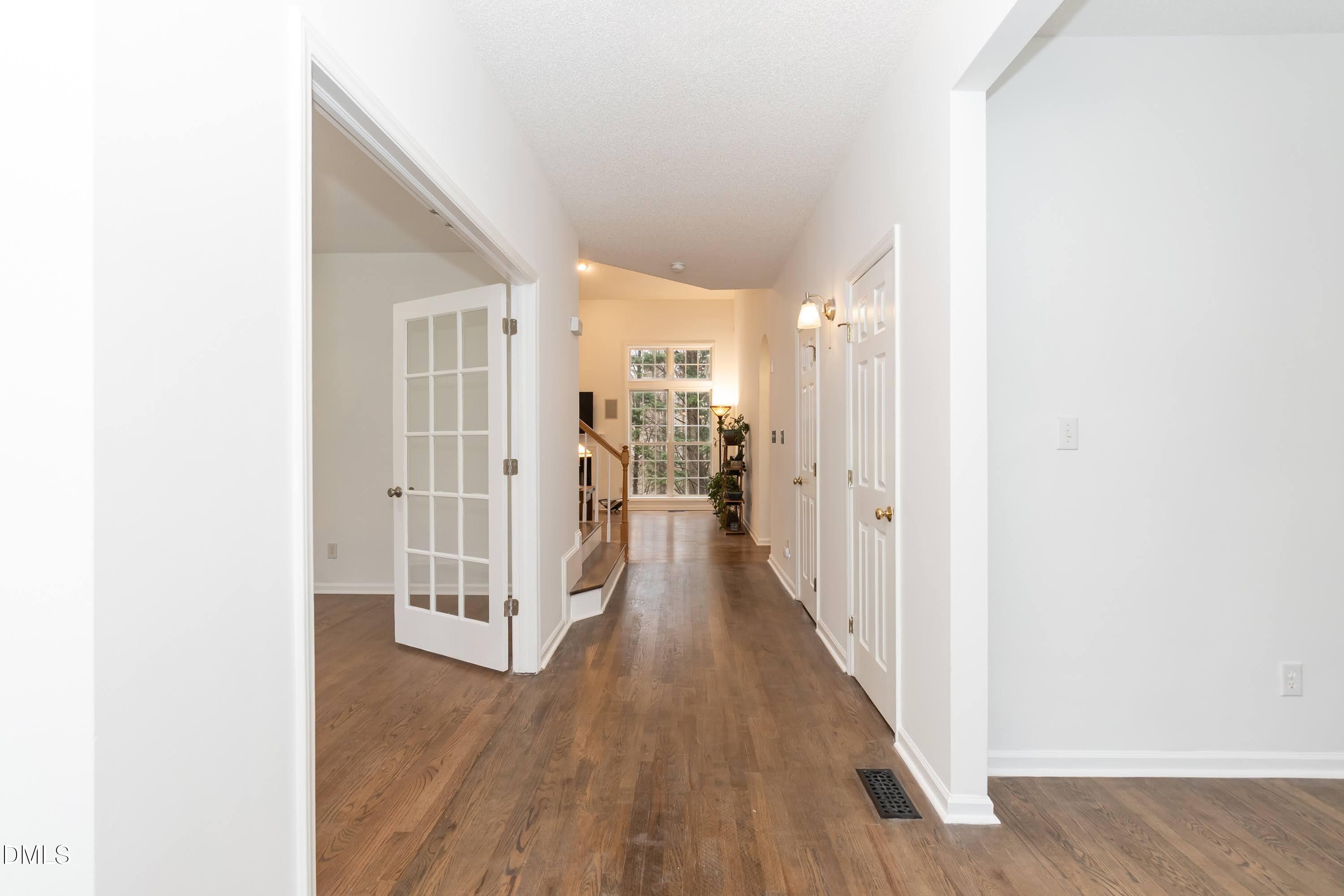 5525 Rush Springs Court Raleigh, NC 27617 - Photo 5 of 43 Enterance 01