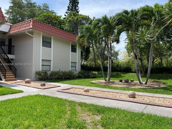 $310,000 | 9710 Hammocks Boulevard, Unit 20431, Miami, FL 33196