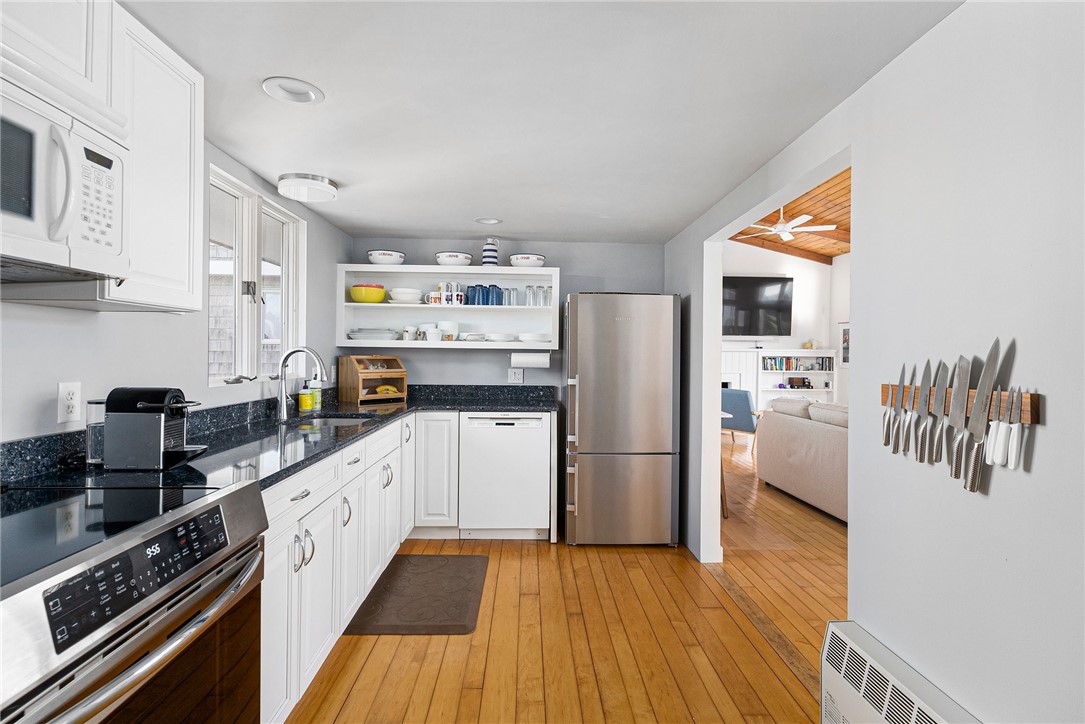 63 Indian Road Little Compton, RI 02837 - Photo 10 of 49 Gallery Image 10