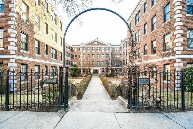 $2,625 | 66 Queensberry Street, Unit 416, Boston, MA 02215