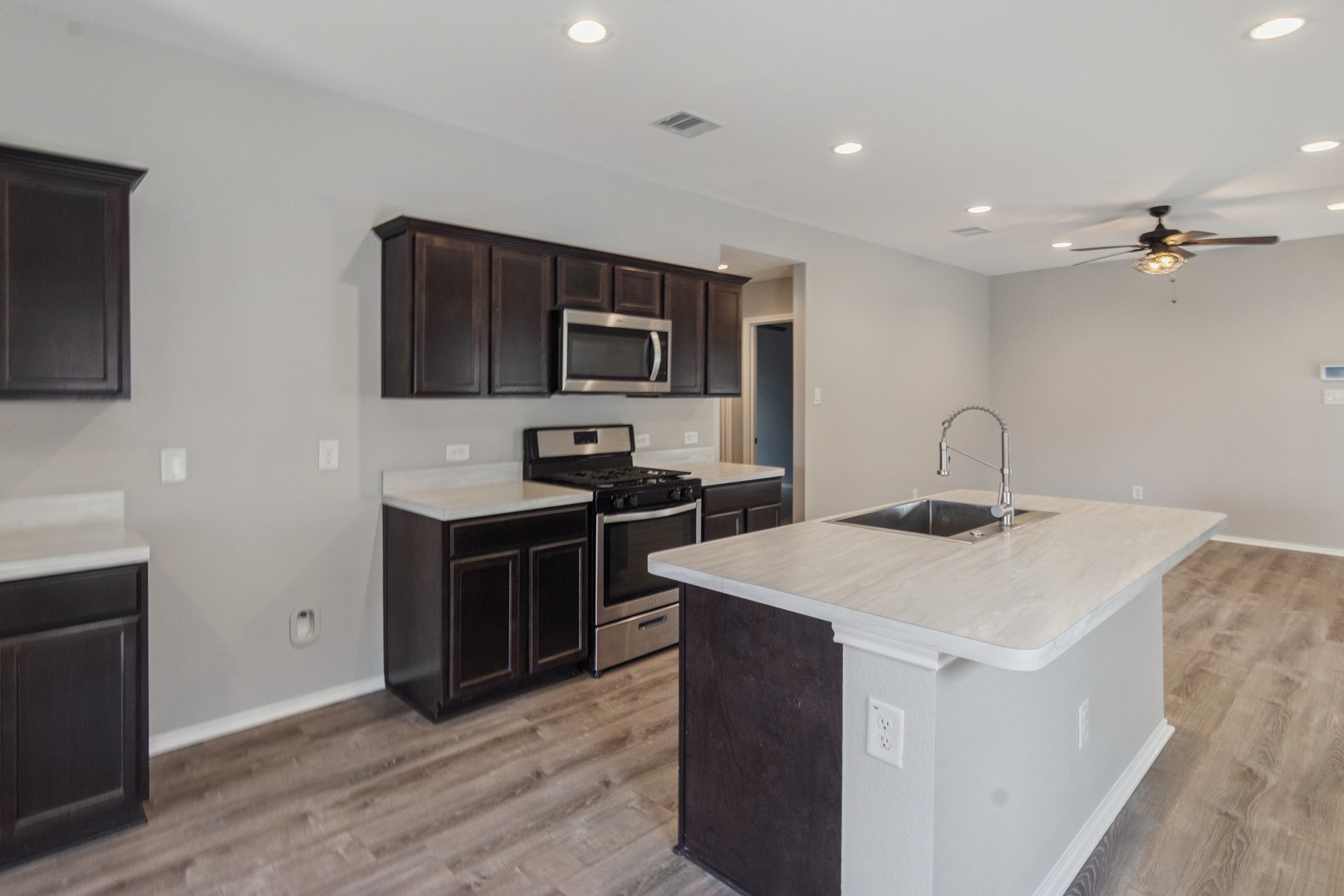 2314 Fraser Hill Ln Spring Spring, TX 77373 - Photo 8 of 20 Gallery Image 8