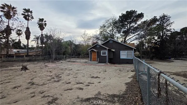 $2,200,000 | 11139 Laurel Avenue, Bloomington, CA 92316