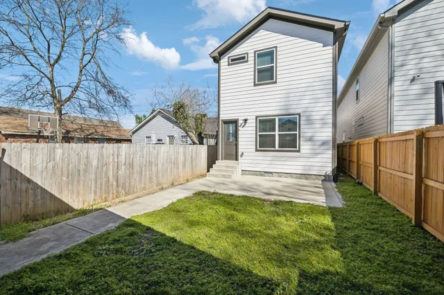 $3,000 | 1609 B 9th Avenue North, Nashville, TN 37208