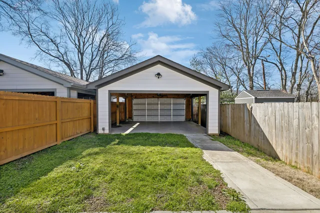$3,000 | 1609 B 9th Avenue North, Nashville, TN 37208
