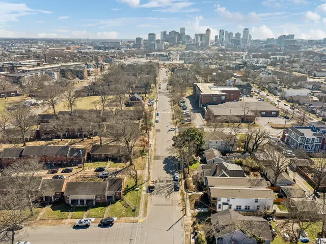 $3,000 | 1609 B 9th Avenue North, Nashville, TN 37208