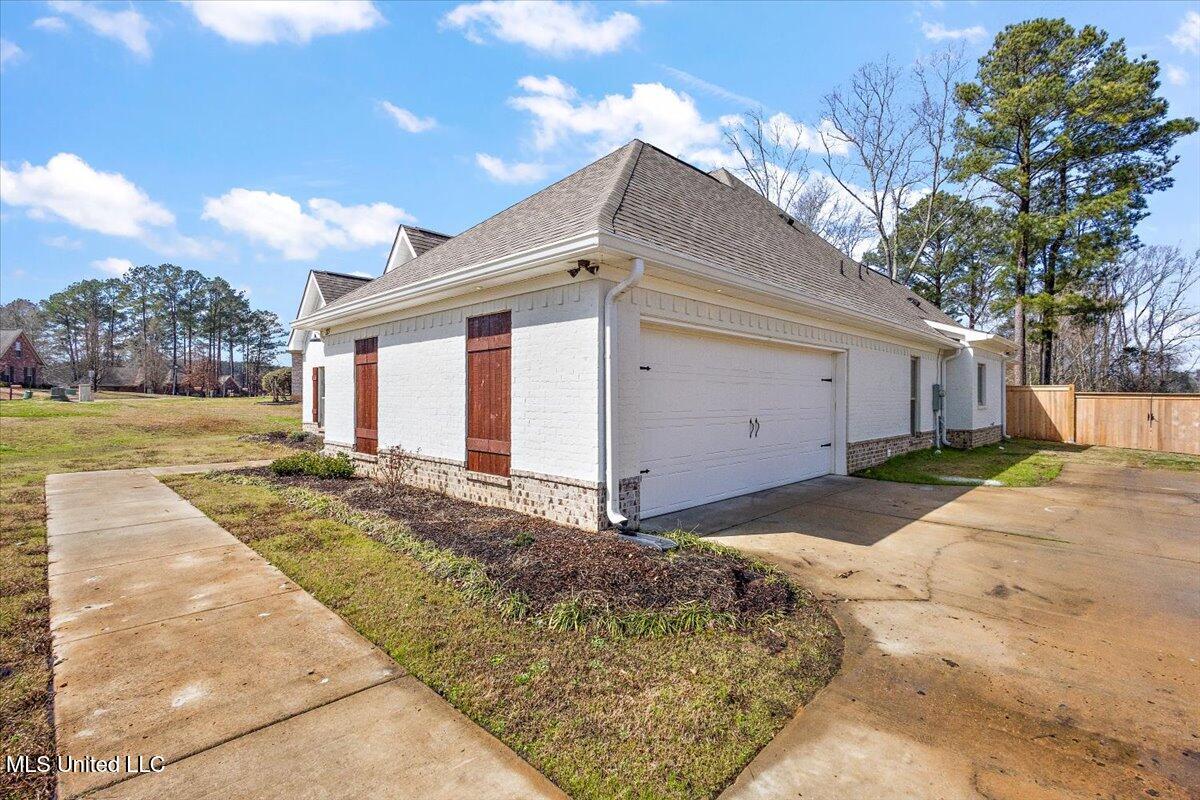 227 Terrapin Creek Road Brandon, MS 39042 - Photo 2 of 50 02-3HTP6815