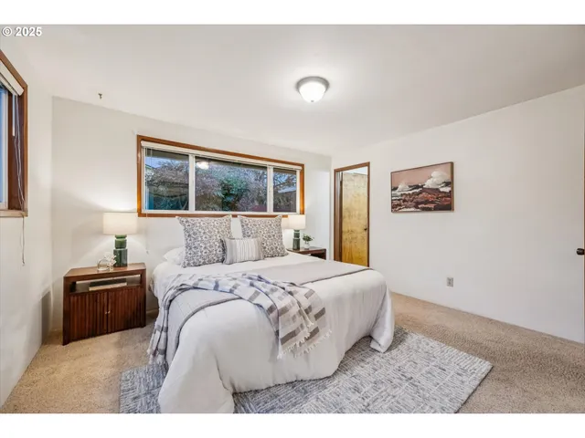 $565,000 | 1065 Columbia Avenue, Gladstone, OR 97027