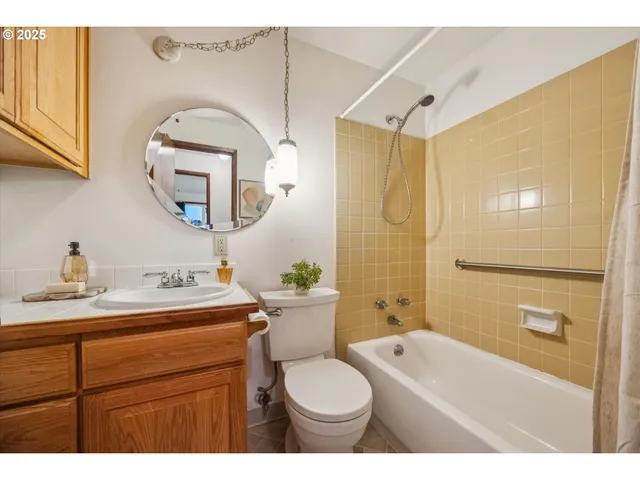 $565,000 | 1065 Columbia Avenue, Gladstone, OR 97027