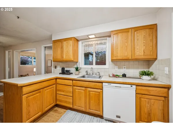 $550,000 | 1065 Columbia Avenue, Gladstone, OR 97027