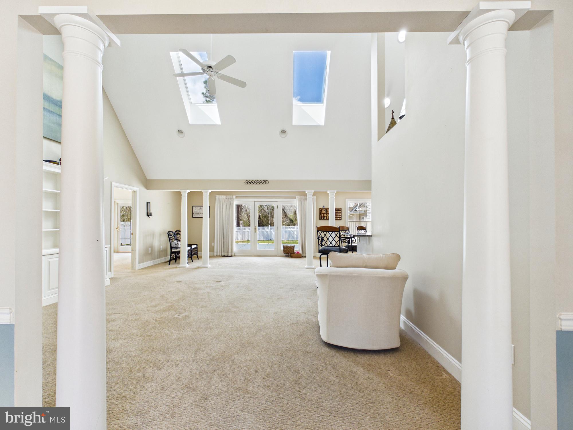 24764 Pealiquor Road Denton, MD 21629 - Photo 3 of 69 Entry Foyer