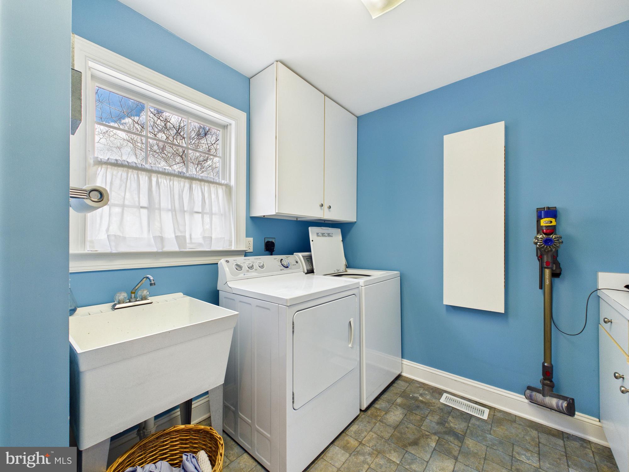 24764 Pealiquor Road Denton, MD 21629 - Photo 38 of 69 Laundry room