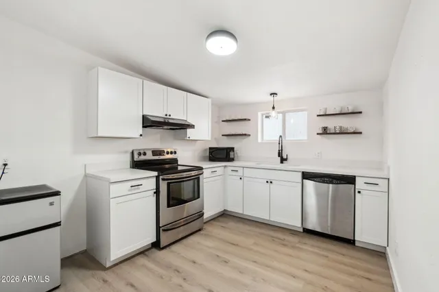 $9,500 | 5339 East Osborn Road, Phoenix, AZ 85018