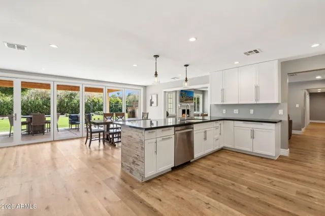 $9,500 | 5339 East Osborn Road, Phoenix, AZ 85018