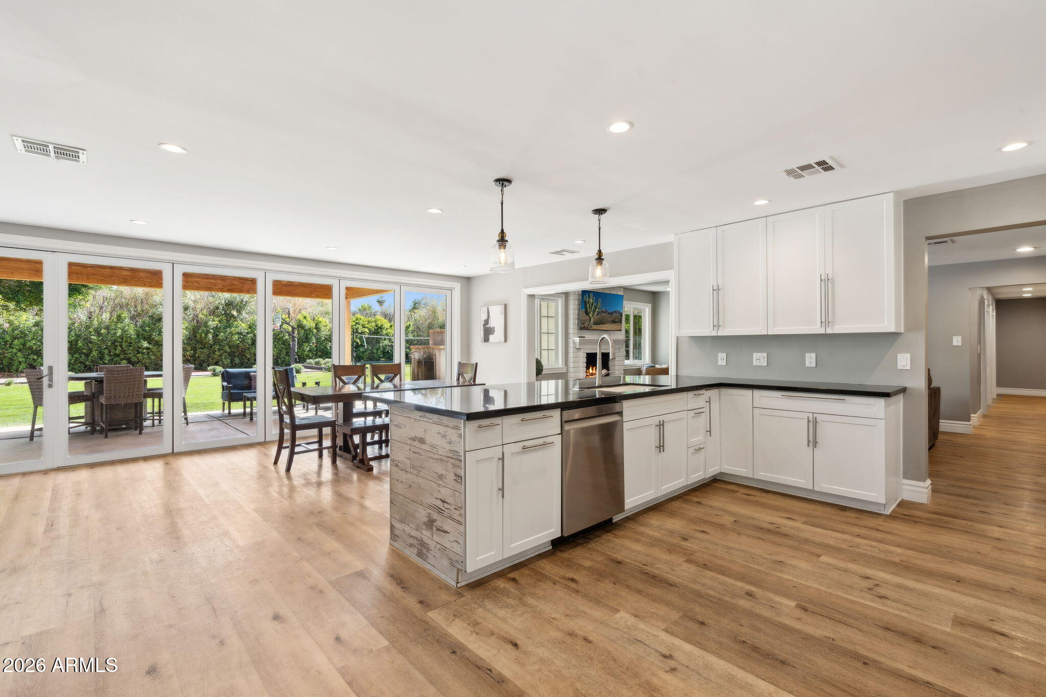 5339 East Osborn Road Phoenix, AZ 85018 - Photo 7 of 44 Kitchen