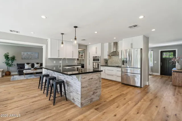 $9,500 | 5339 East Osborn Road, Phoenix, AZ 85018