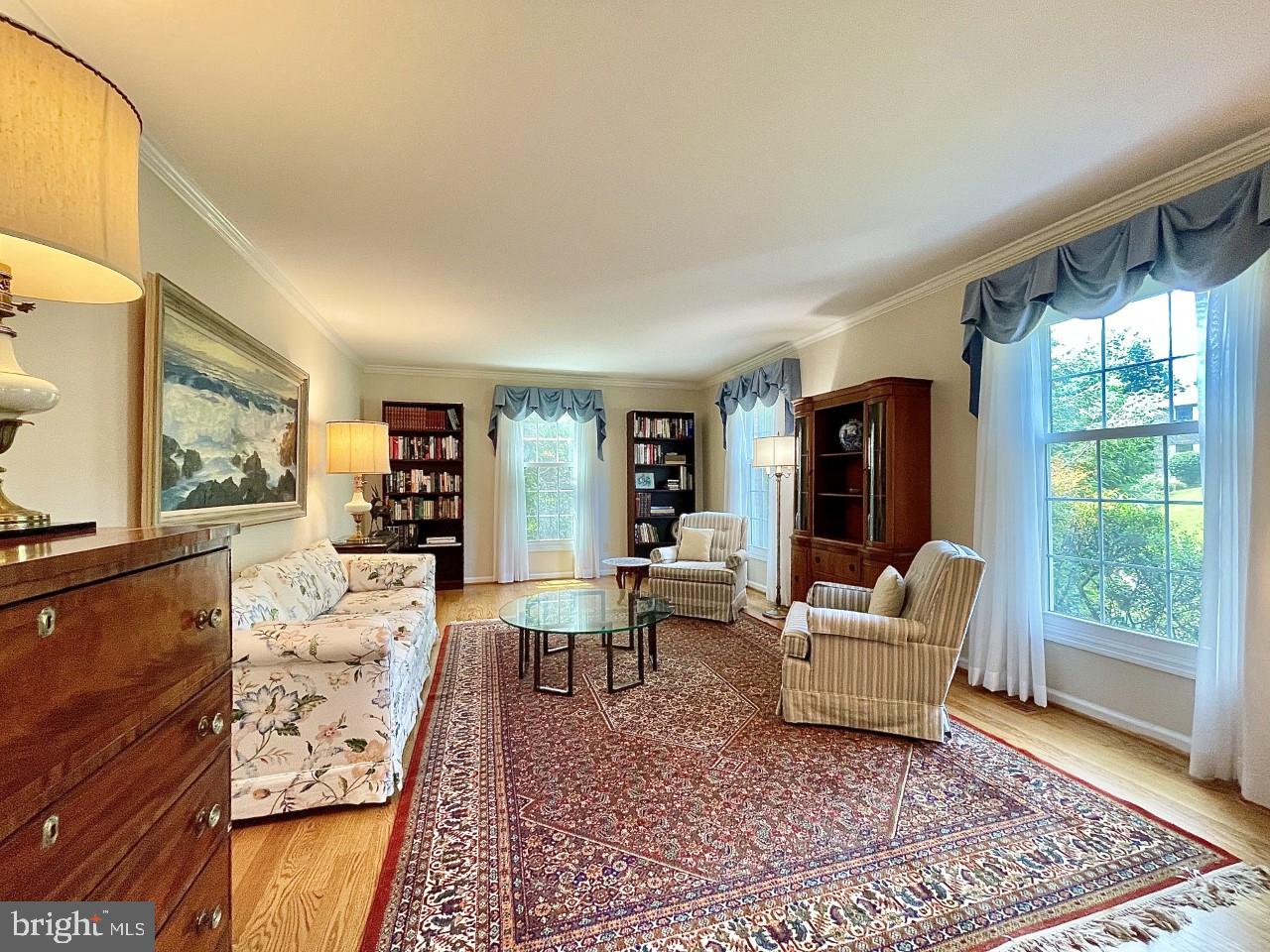 26 Raphael Road Hockessin, DE 19707 - Photo 11 of 28 Formal Living Room w/Hardwoods & Crown Molding