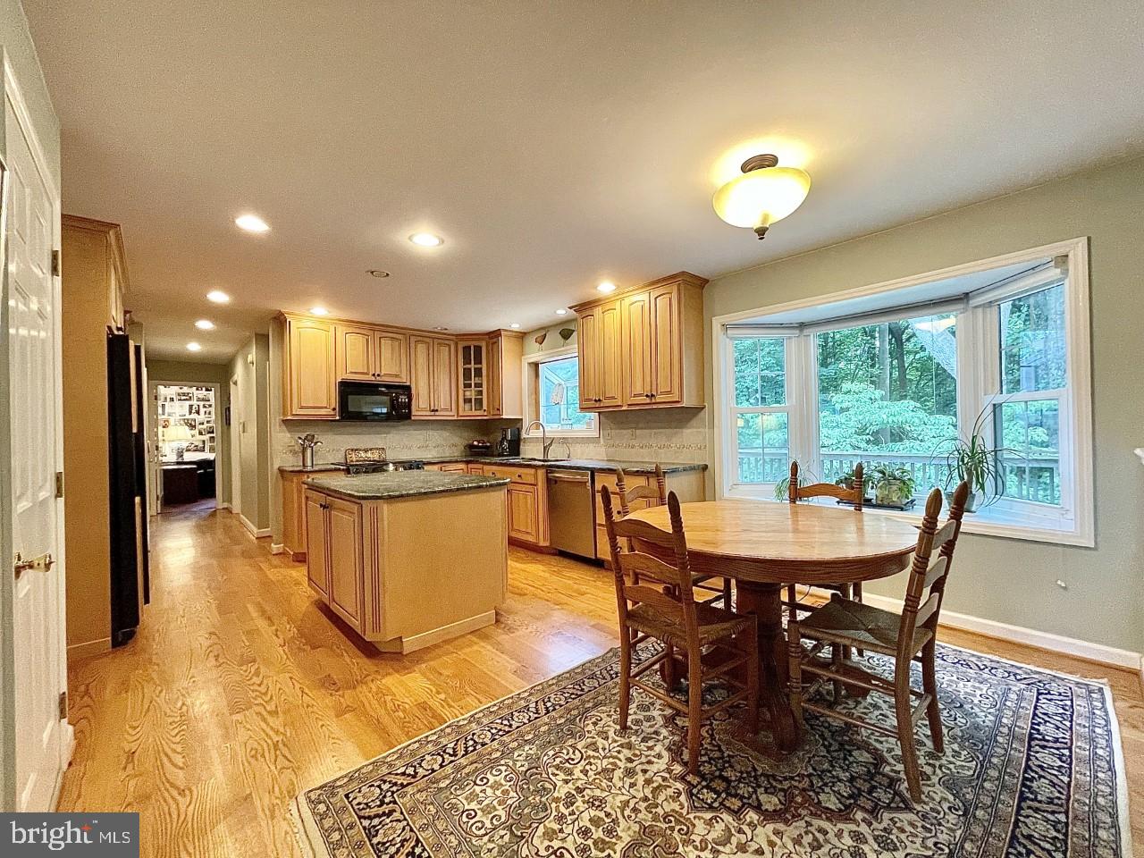 26 Raphael Road Hockessin, DE 19707 - Photo 4 of 28 Center Island & Stainless Steel Appliances