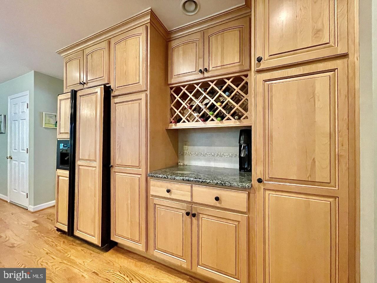 26 Raphael Road Hockessin, DE 19707 - Photo 5 of 28 Beautiful Cabinetry