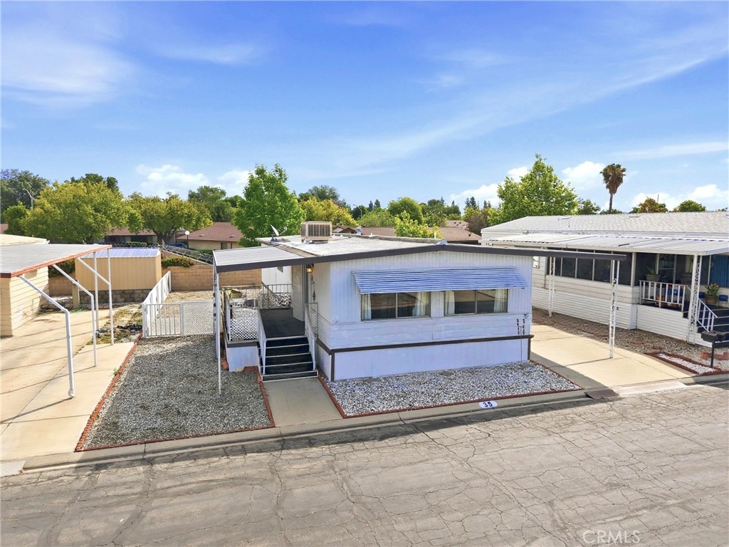 9391 California Avenue, Unit 35 Riverside, CA 92503 - Photo 3 of 32