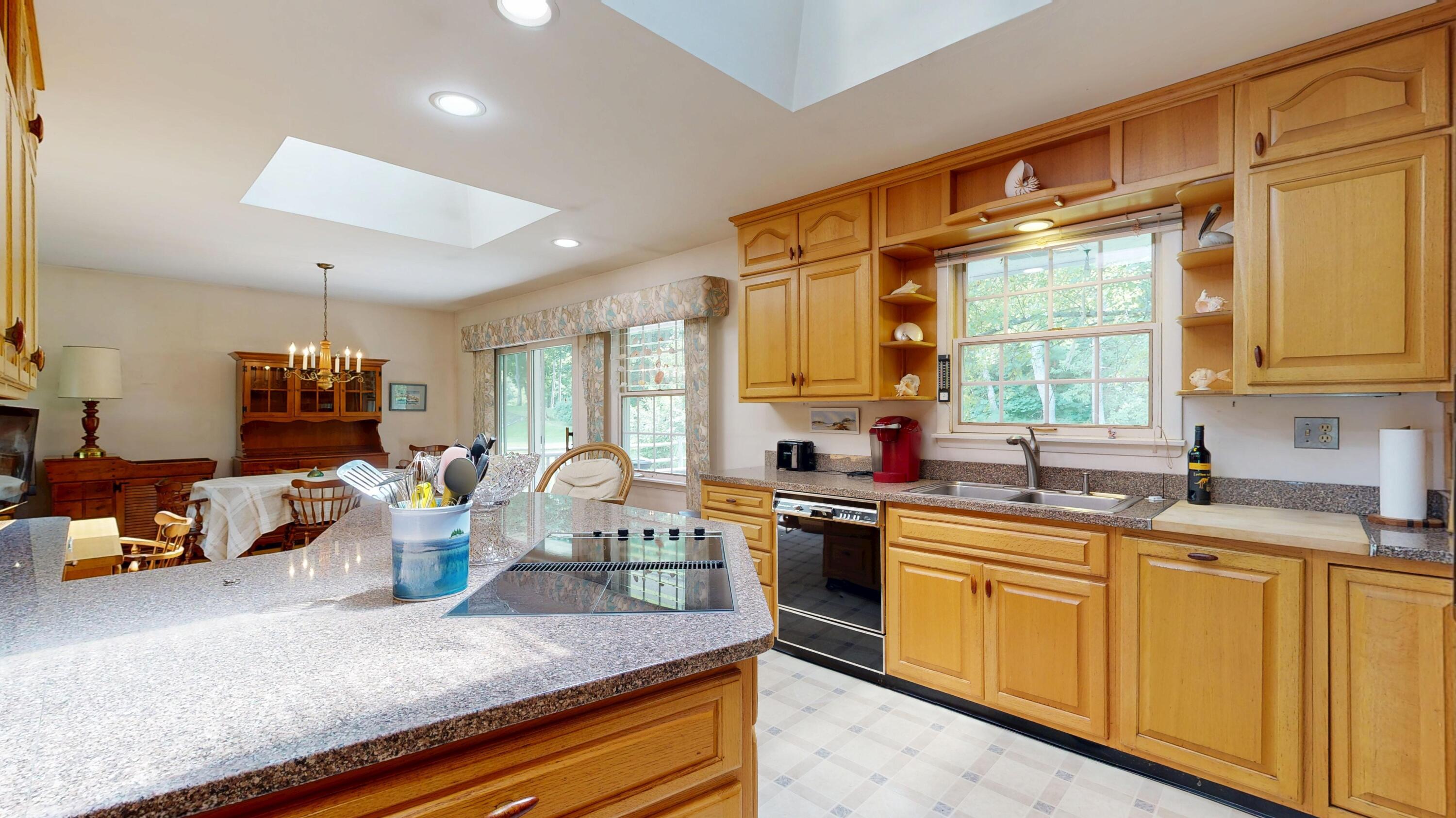 25 Orestis Way Lewiston, ME 04240 - Photo 5 of 42 Kitchen