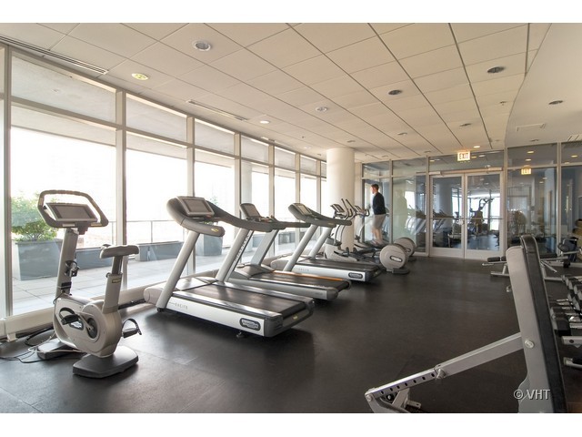 303 West Ohio Street, Unit 2202 Chicago, IL 60654 - Photo 10 of 10