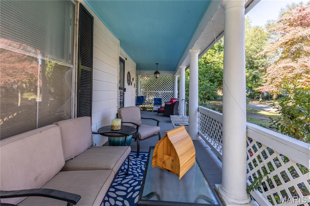 409 East Cypress Street Charleston, MO 63834 - Photo 14 of 57