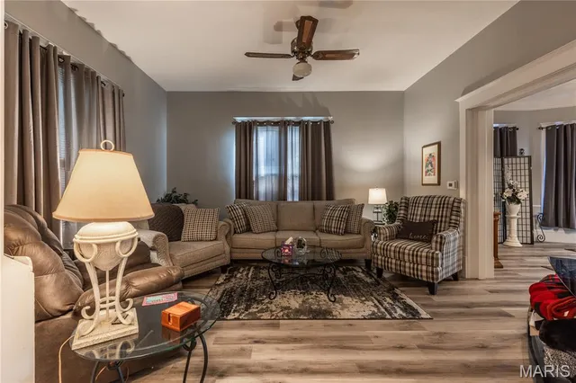 $250,000 | 409 East Cypress Street, Charleston, MO 63834