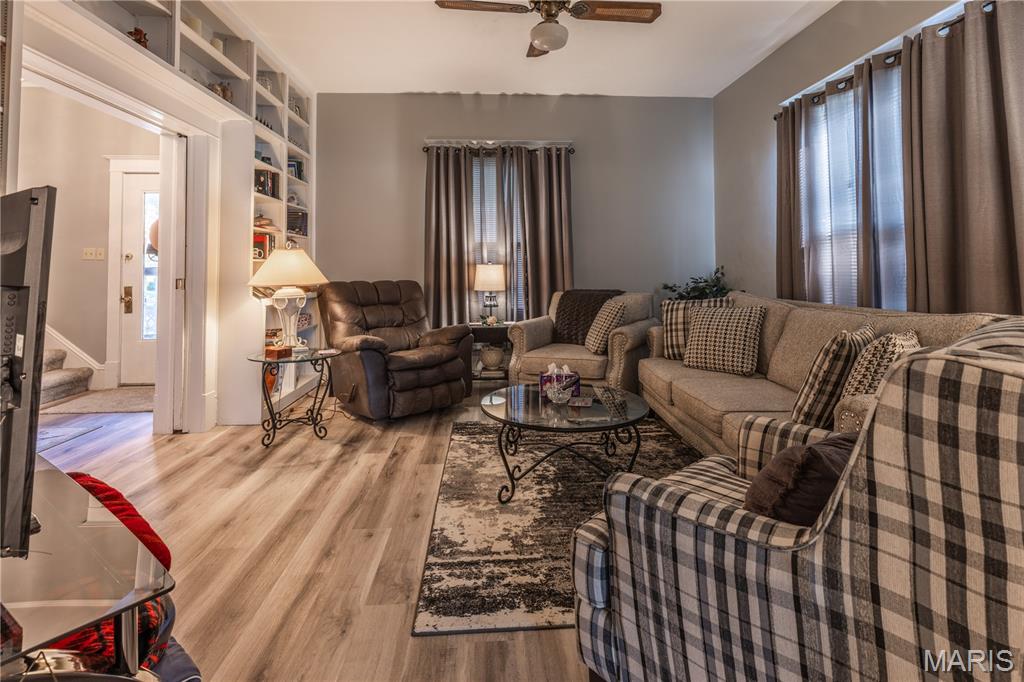 409 East Cypress Street Charleston, MO 63834 - Photo 20 of 57