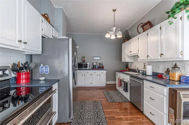 $250,000 | 409 East Cypress Street, Charleston, MO 63834