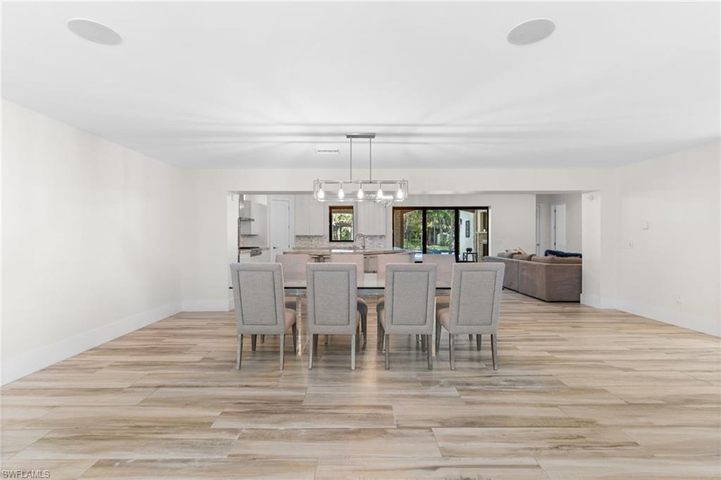 4501 3rd Avenue Southwest Naples, FL 34119 - Photo 11 of 50 Family dining