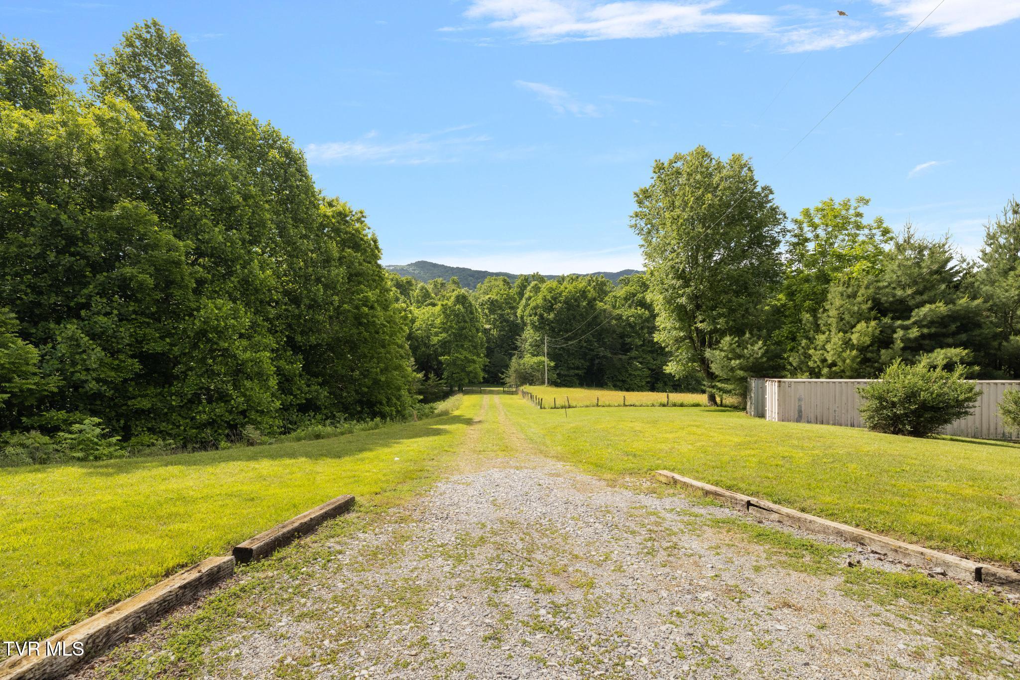 195 Estep Hollow Road Elizabethton, TN 37643 - Photo 58 of 69 IMG_7300
