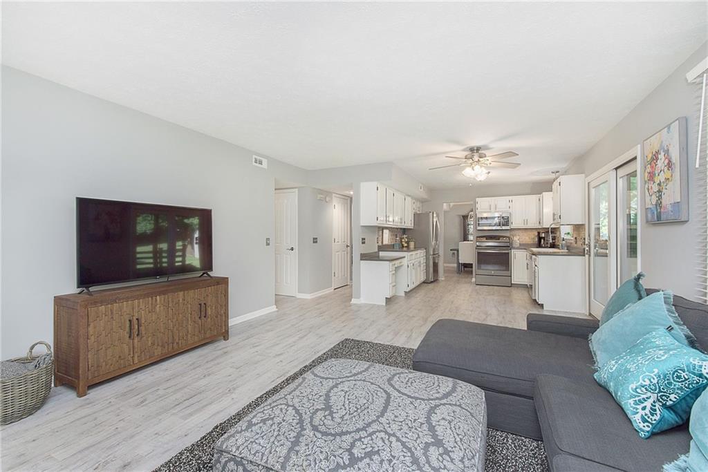 10856 Thistle Ridge Fishers, IN 46038 - Photo 15 of 31 Gallery Image 15