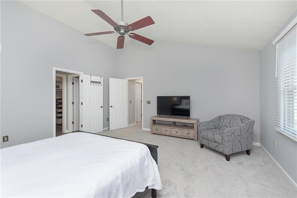 10856 Thistle Ridge Fishers, IN 46038 - Photo 18 of 31 Gallery Image 18