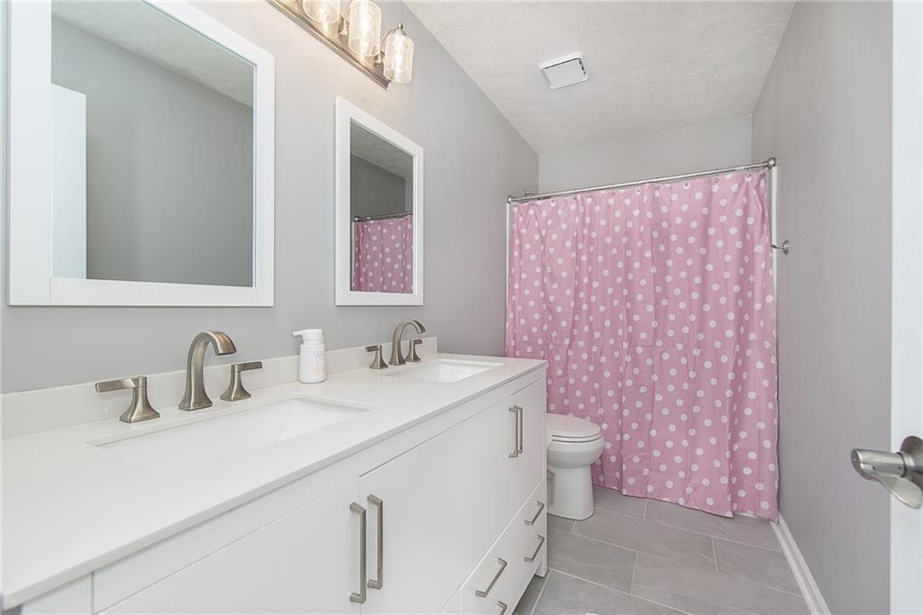 10856 Thistle Ridge Fishers, IN 46038 - Photo 27 of 31 Gallery Image 27