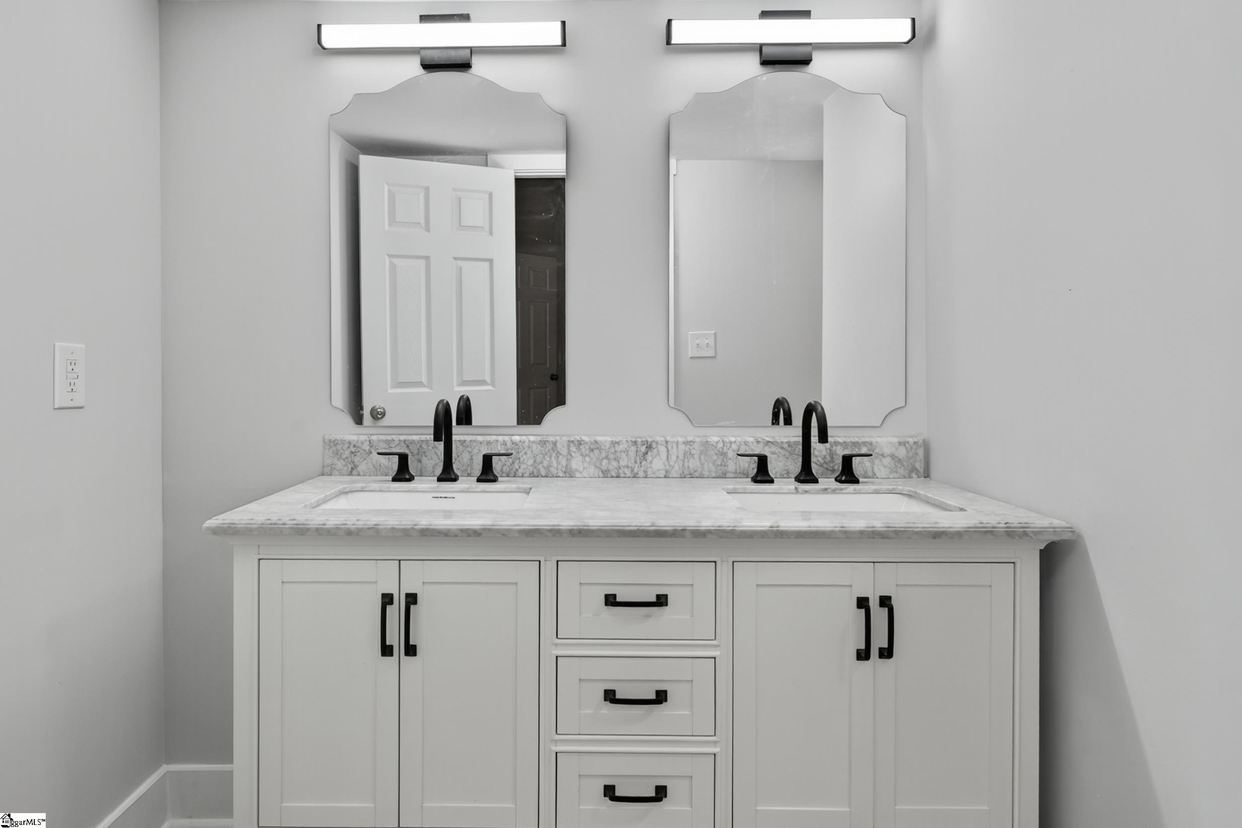 25 South Riegel Avenue Ware Shoals, SC 29692 - Photo 20 of 31