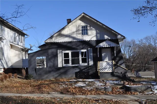 $84,900 | 2405 South 18th Street, St. Joseph, MO 64503
