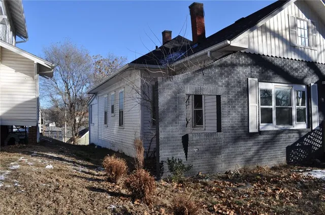 $84,900 | 2405 South 18th Street, St. Joseph, MO 64503