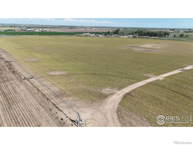 a picture of a bathroom