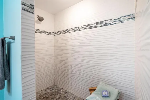 $419,500 | 4033 Wilshire Circle East, Unit 139, Sarasota, FL 34233